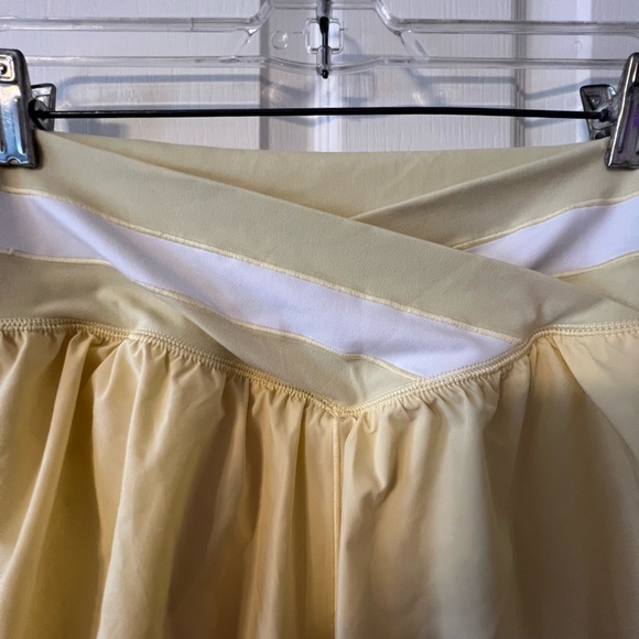 OFFLINE By Aerie Real Me Crossover Flowy Short - Picture 2 of 4